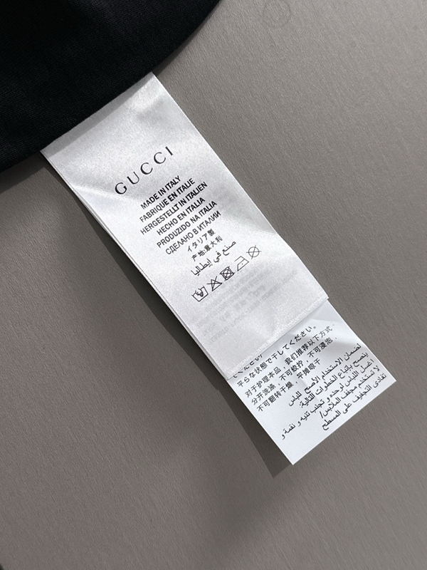 ブランドTシャツ着用イメージ